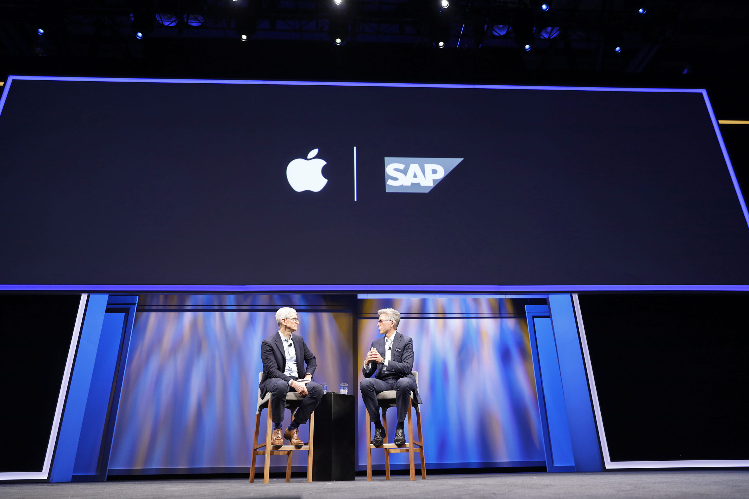 Tim Cook and Bill McDermott speak about SAP's New positioning: "Experience Company"